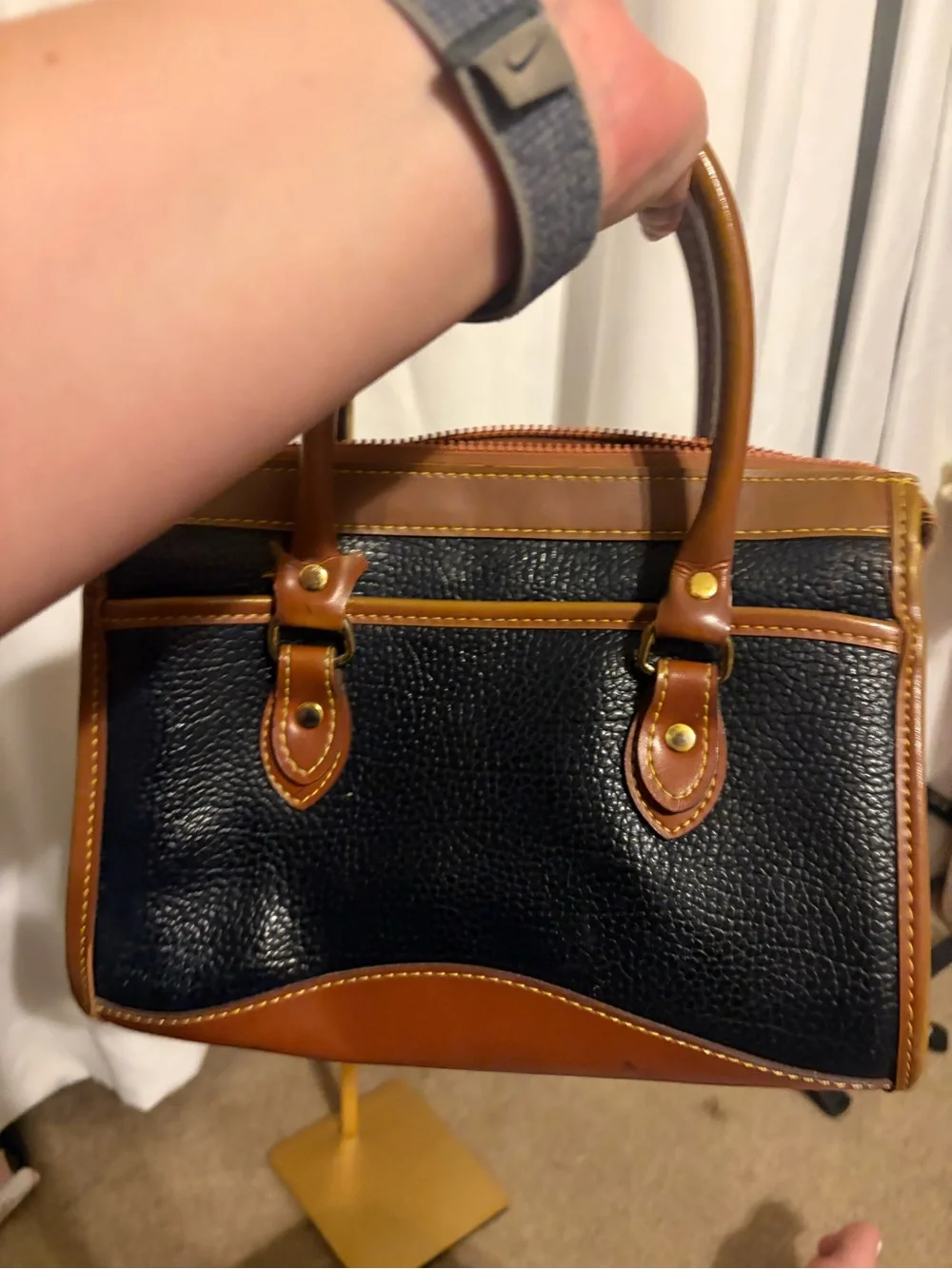 Dooney & Bourke structured dooney